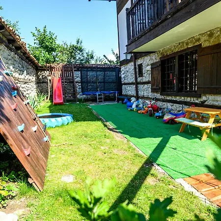 Banskovilla Zlateva House 게스트하우스 반스코